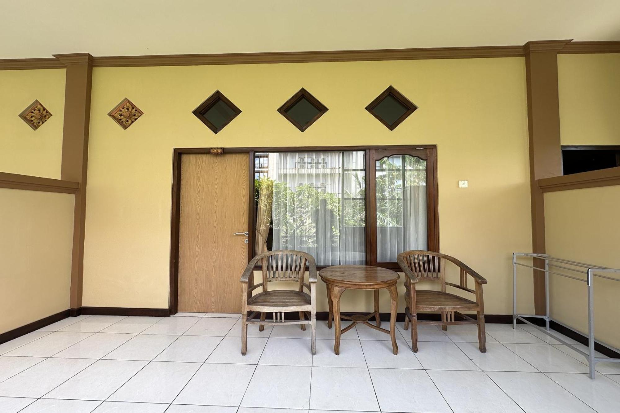 Taxa Raya Guest House Legian  Exterior photo
